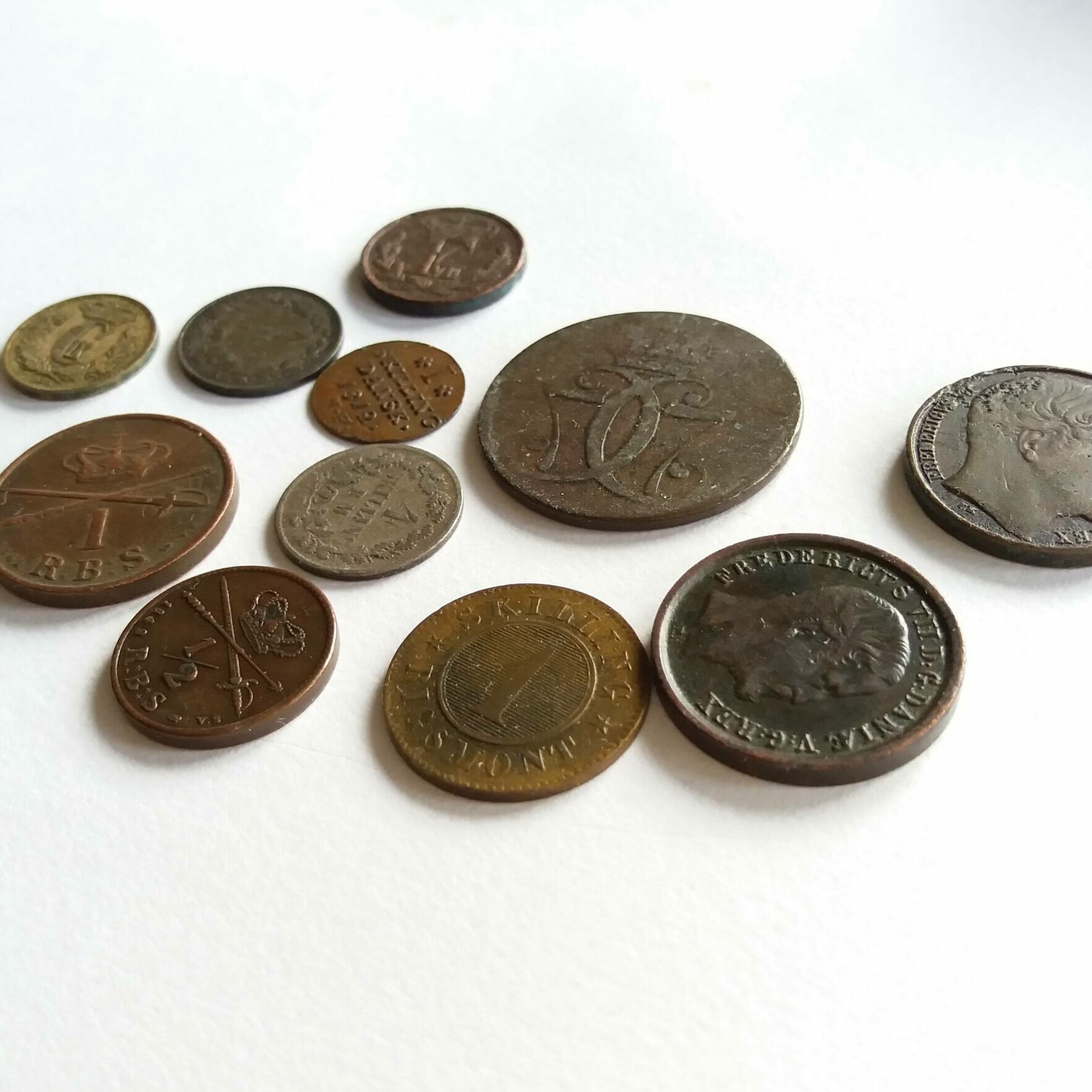 DK Coin Items - Vintage Coins
