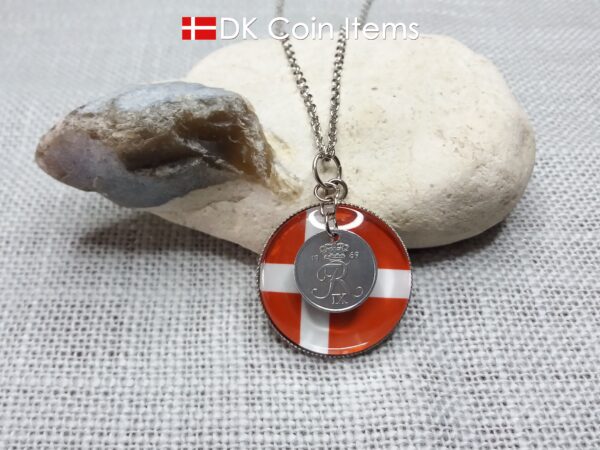 Denmark 1969 R coin + cabochon pendant necklace. 55 year old Danish 1 ore coin. Flag picture.