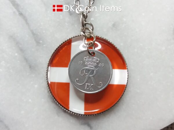 Denmark 1969 R coin + cabochon pendant necklace. 55 year old Danish 1 ore coin. Flag picture.