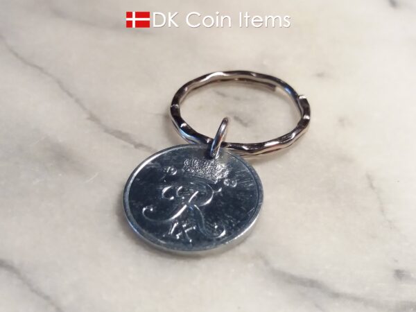 Denmark 1969 R coin keychain. 55 year old Danish 2 ore as coin pendant on pattern keyring