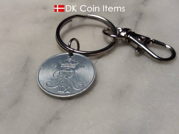 Denmark 1971 R coin keychain. 53 year old Danish 2 ore as coin pendant with trigger clip