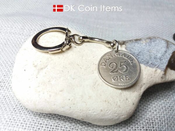 Denmark 1951 R coin keychain. 73 year old Danish 25 ore coin pendant on snake keyring