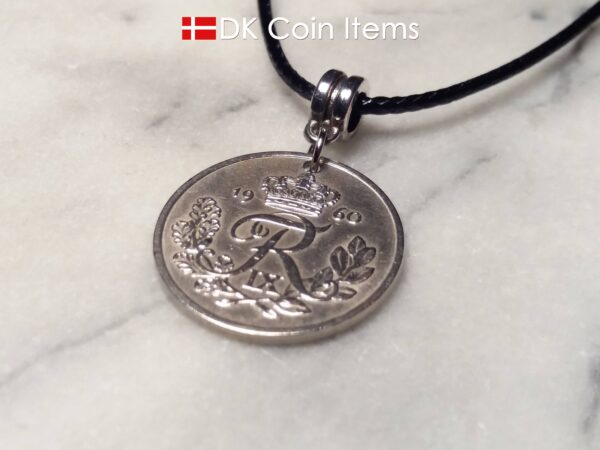 Denmark 1960 R coin necklace. 64 year old Danish 25 ore as coin pendant on bail