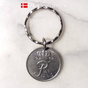 Denmark 1962 coin pendant keychain. 62 year old Danish 25 ore coin pendant with R initial