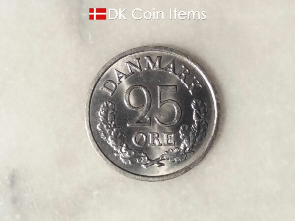 Danish 25 ore 1964. Vintage coin 60 year old. King Frederik IX of Denmark.