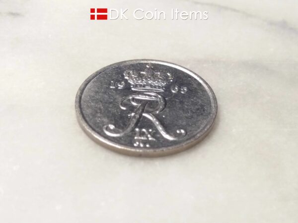 Danish 25 ore 1965. Vintage coin 59 year old. King Frederik IX of Denmark.