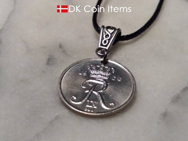 Denmark 1966 R coin necklace. 58 year old Danish 25 ore as coin pendant on bail