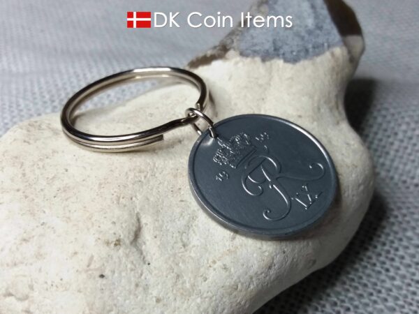 Denmark 1959 coin keychain. 65 year old Danish 5 ore with R initial as coin pendant