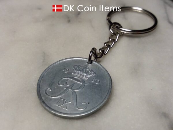 Denmark 1960 R coin keychain. 64 year old Danish 5 ore as coin pendant