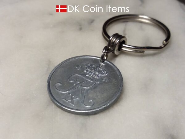 Denmark 1961 R coin keychain. 63 year old Danish 5 ore as coin pendant