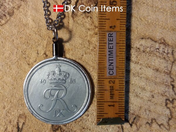 Denmark 1963 R coin necklace. 61 year old Danish 5 ore as coin pendant