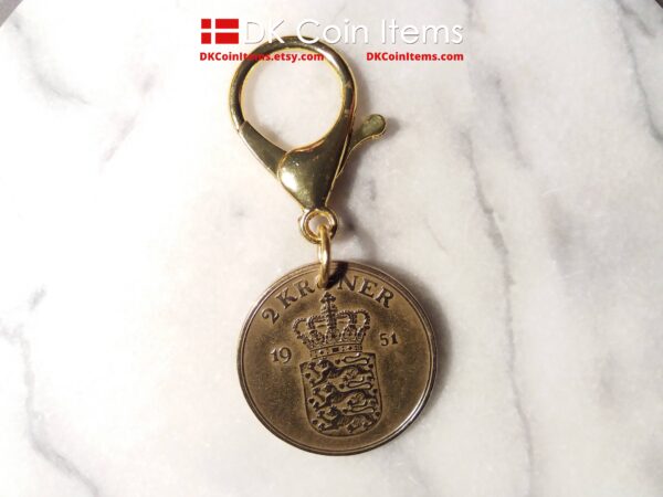 Denmark 1951 coin keychain with Coat of Arms. 73 year old golden big Danish 2 kroner as coin pendant