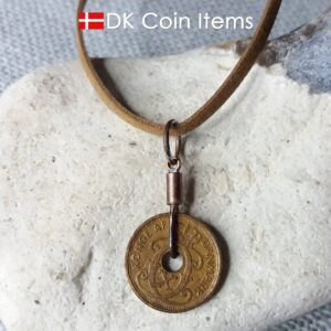 Denmark 1940 C coin necklace. 84 year copper 1 ore coin pendant in copper wire. Antique Danish coin souvenir.