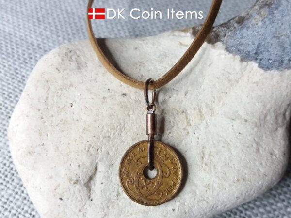 Denmark 1940 C coin necklace. 84 year copper 1 ore coin pendant in copper wire. Antique Danish coin souvenir.