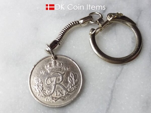 Denmark 1956 R coin keychain. 68 year old Danish 25 ore as coin pendant on snake keyring. Danish vintage coin souvenir.