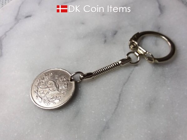 Denmark 1956 R coin keychain. 68 year old Danish 25 ore as coin pendant on snake keyring. Danish vintage coin souvenir.