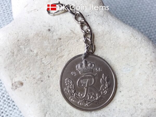 Denmark 1956 R coin charm. 68 year old Danish 25 ore as coin pendant on chain + lobster claw. Danish vintage coin souvenir.