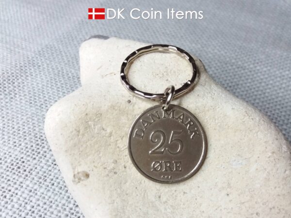 Denmark 1956 R coin keychain. 68 year old Danish 25 ore as coin pendant on pattern keyring. Danish vintage coin souvenir.