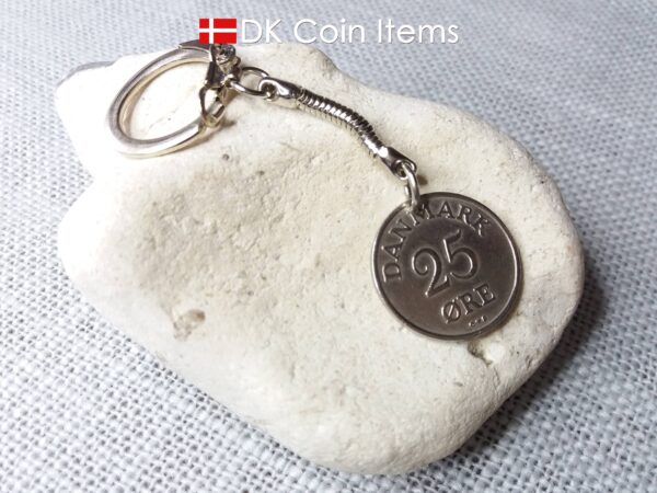 Denmark 1956 R coin keychain. 68 year old Danish 25 ore as coin pendant on snake keyring. Danish vintage coin souvenir.