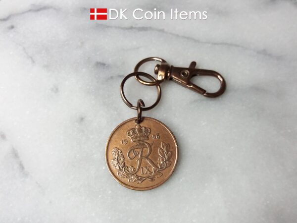 Denmark 1956 R coin charm. 68 year old Danish 25 ore as coin pendant on trigger clip with infinity ring. Danish vintage coin souvenir.