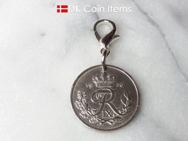 Denmark 1956 R coin charm. 68 year old Danish 25 ore as coin pendant on lobster claw. Danish vintage coin souvenir.