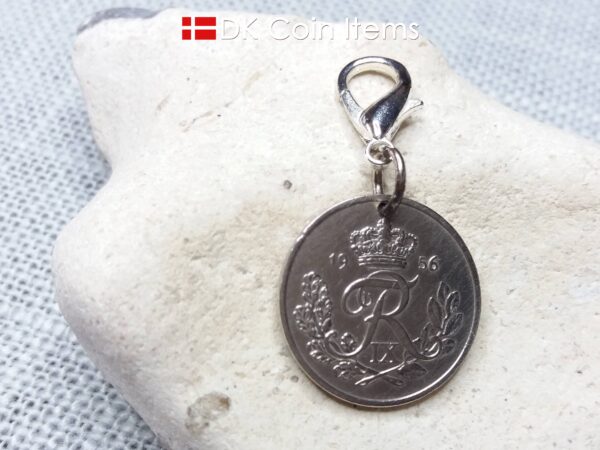 Denmark 1956 R coin charm. 68 year old Danish 25 ore as coin pendant on lobster claw. Danish vintage coin souvenir.