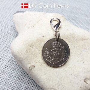 Denmark 1956 R coin charm. 68 year old Danish 25 ore as coin pendant on lobster claw. Danish vintage coin souvenir.