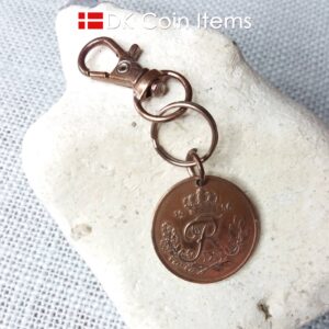 Denmark 1956 R coin charm. 68 year old Danish 25 ore as coin pendant on trigger clip with infinity ring. Danish vintage coin souvenir.