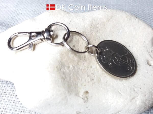 Denmark 1961 R coin charm. 63 year old Danish 25 ore coin pendant. 63rd birthday gift. Vintage coin souvenir. Trigger clip.