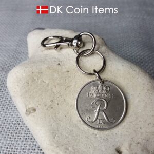 Denmark 1961 R coin charm. 63 year old Danish 25 ore coin pendant. 63rd birthday gift. Vintage coin souvenir. Trigger clip.