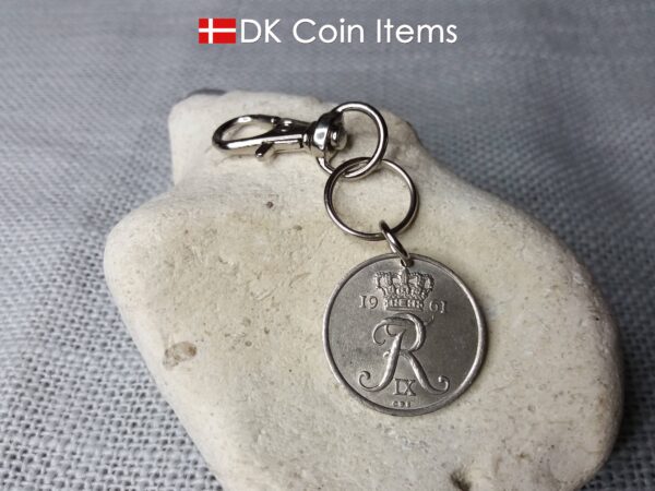 Denmark 1961 R coin charm. 63 year old Danish 25 ore coin pendant. 63rd birthday gift. Vintage coin souvenir. Trigger clip.