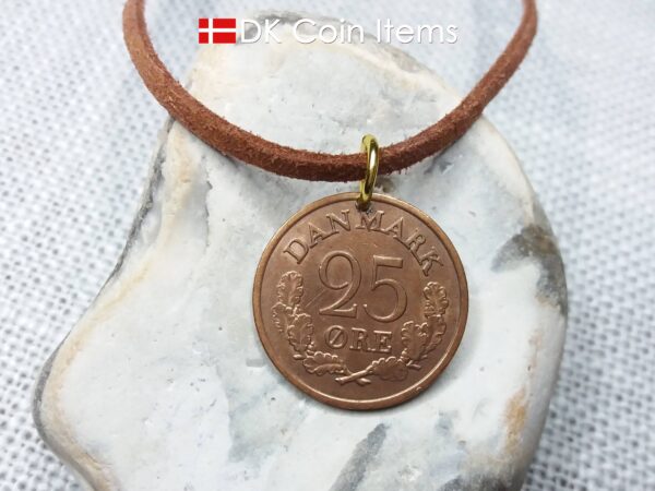 Denmark 62 year old R coin necklace. Danish 25 ore 1962 coin pendant - decoratively copper plated coin