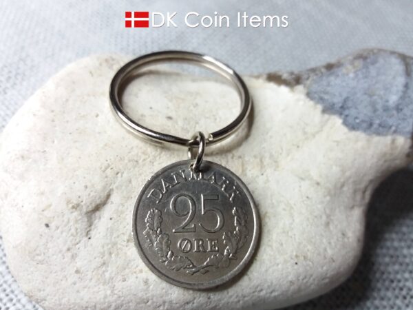 Denmark 1962 R initial coin keychain. 62 year old Danish 25 ore coin pendant. Danish vintage souvenir.