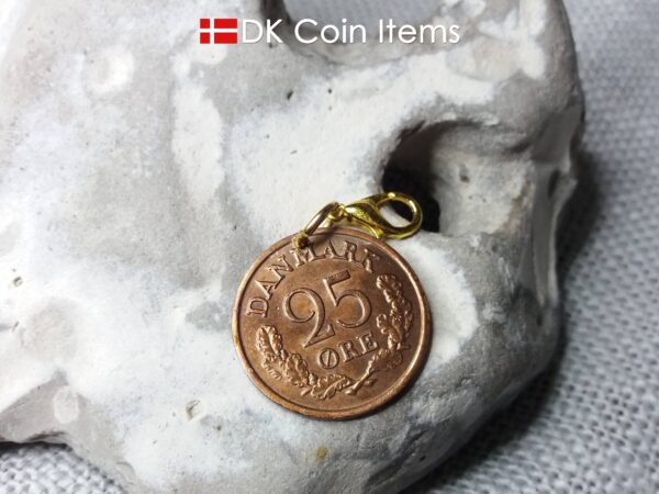 Denmark 1965 R coin charm. 59 year old Danish 25 ore coin pendant copper plated decoratively. Vintage souvenir