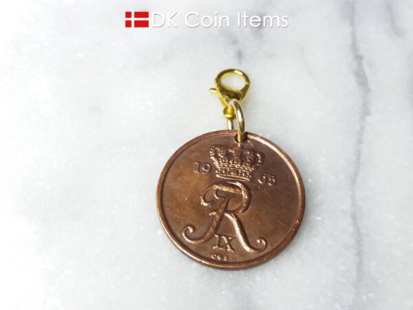 Denmark 1965 R coin charm. 59 year old Danish 25 ore coin pendant copper plated decoratively. Vintage souvenir