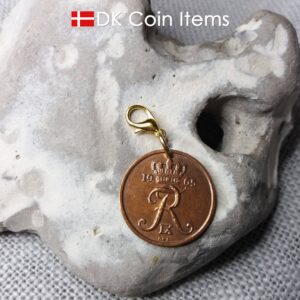 Denmark 1965 R coin charm. 59 year old Danish 25 ore coin pendant copper plated decoratively. Vintage souvenir