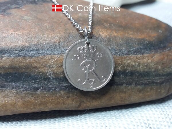 Denmark 1965 Crown R coin necklace. 59 year old Danish 25 ore as coin pendant.