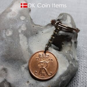 Denmark 1966 R coin keychain. 58 year old Danish 25 ore coin pendant copper plated decoratively. Vintage souvenir coin