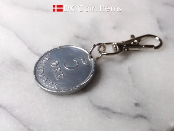 Denmark 1961 R coin keychain. 63 year old Danish 5 ore as coin pendant on trigger clip