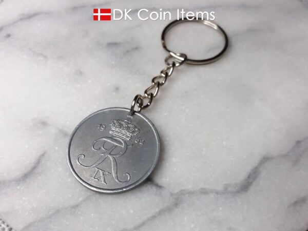 Denmark 1962 R initial coin keychain. 62 year old Danish 5 ore as coin pendant on keyring with chain.