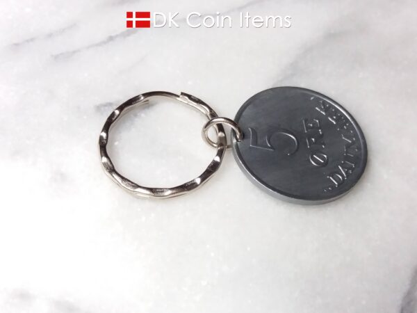 Denmark 1962 R initial coin keychain. 62 year old Danish 5 ore as coin pendant on pattern keyring.