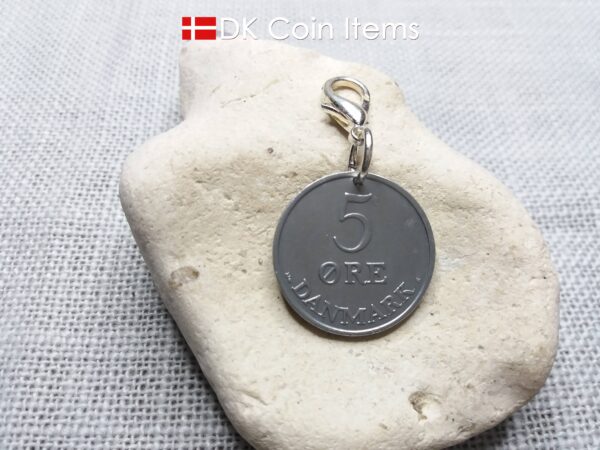 Danish 1952 coin charm. 72 year old 5 ore coin pendant with Crown R-initial. DKCoinItems 40412-2