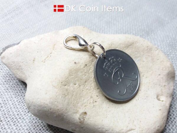 Danish 1952 coin charm. 72 year old 5 ore coin pendant with Crown R-initial. DKCoinItems 40412-2