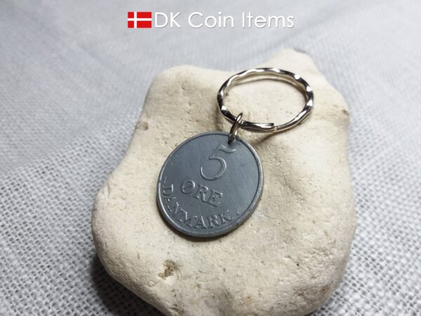 Danish 1952 coin keychain. 72 year old 5 ore coin pendant with Crown R-initial. DKCoinItems 40412-1