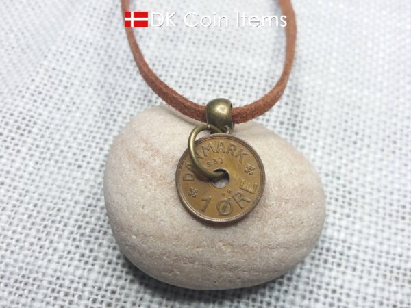 Denmark 1937 coin necklace. 87 year old coin pendant. Antique Danish souvenir. Copper 1 ore crown coin in bronze plated ring and bail