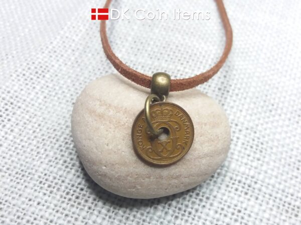 Denmark 1937 coin necklace. 87 year old coin pendant. Antique Danish souvenir. Copper 1 ore crown coin in bronze plated ring and bail