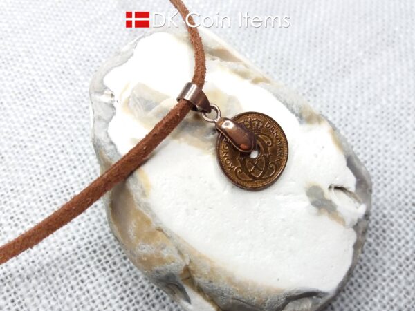 Denmark 1939 C coin necklace. 85 year 1 ore coin pendant. Antique Danish souvenir. Copper plated pinch bail.