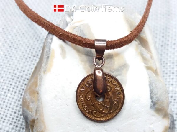 Denmark 1939 C coin necklace. 85 year 1 ore coin pendant. Antique Danish souvenir. Copper plated pinch bail.