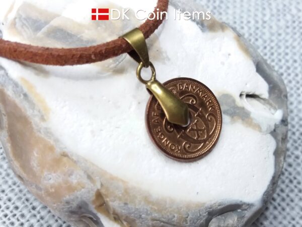 Denmark 1939 C coin necklace. 85 year 1 ore coin pendant. Antique Danish souvenir. Bronze plated pinch bail.