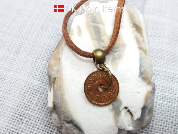 Denmark 1939 C coin necklace. 85 year 1 ore coin pendant. Antique Danish souvenir. Bronze plated bail and ring.